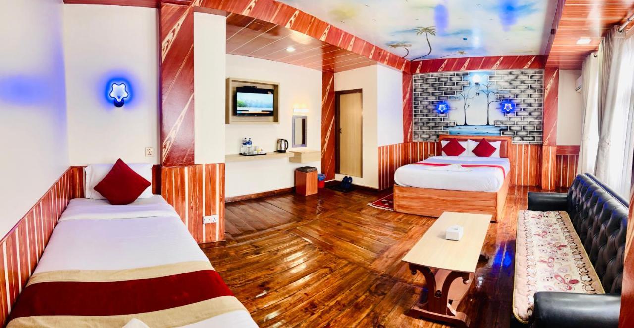 Thamel Seasons Hotel 카트만두 외부 사진