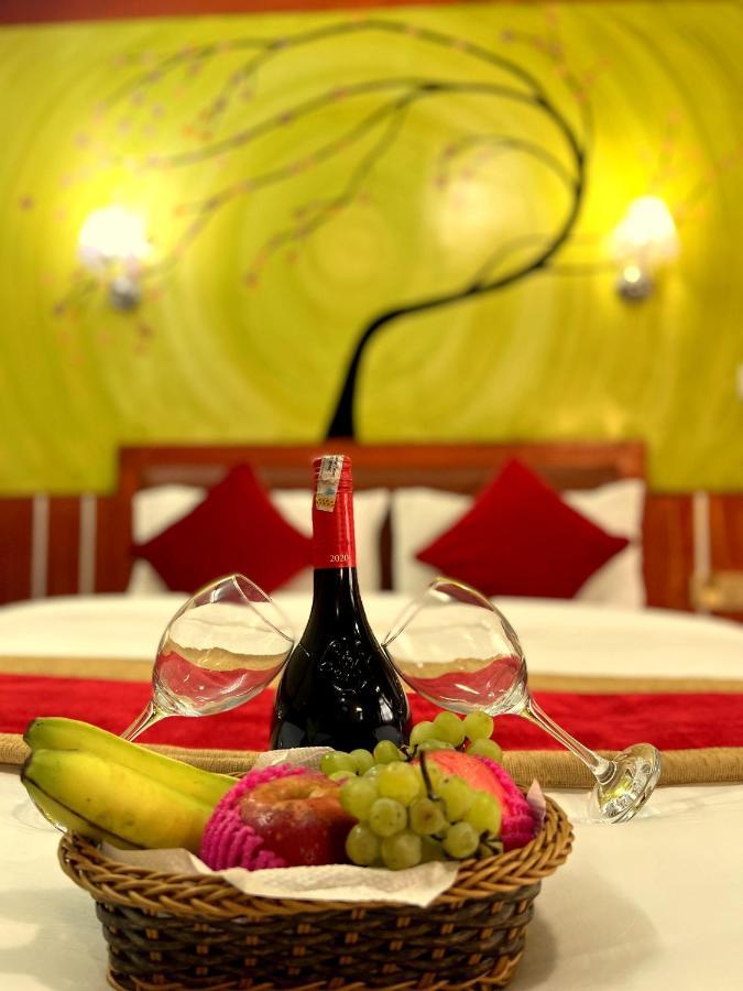 Thamel Seasons Hotel 카트만두 외부 사진