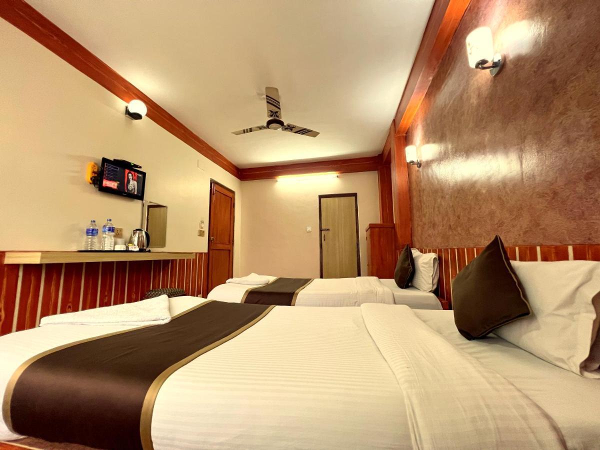 Thamel Seasons Hotel 카트만두 외부 사진